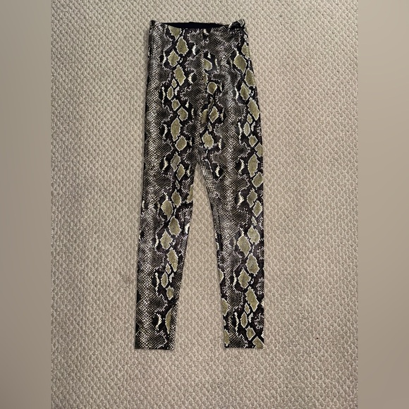 COMMANDO  Perfect Control Leggings snake print SIZE: MEDIUM - Picture 4 of 9
